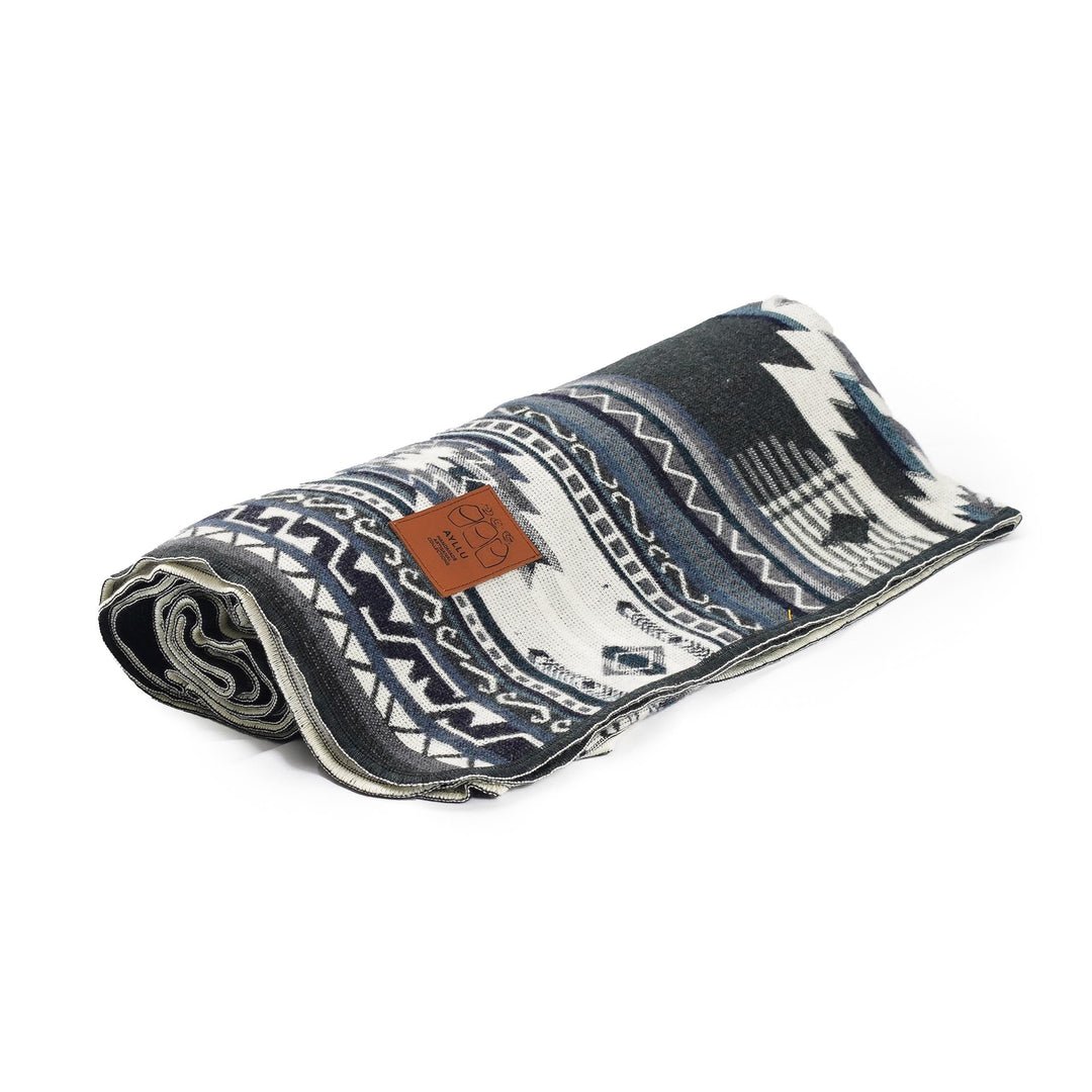 Travel Double-Sided Geometrical Pattern Blanket l Throw Blanket | Southwest Artisan Style